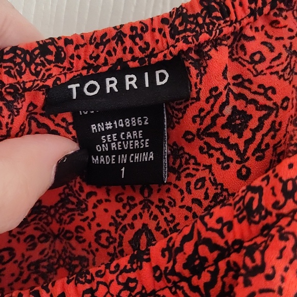 Torrid Red Patterned Ruffle Cami Size 1 - Picture 5 of 9